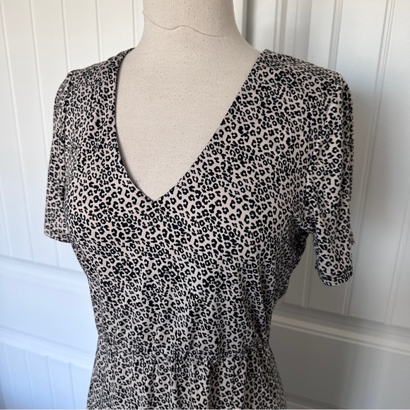 WAYF BFF Dede x Emily Midi Alexa Dress - Picture 3 of 7